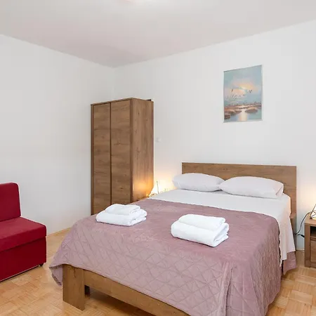 Apartment Lucija