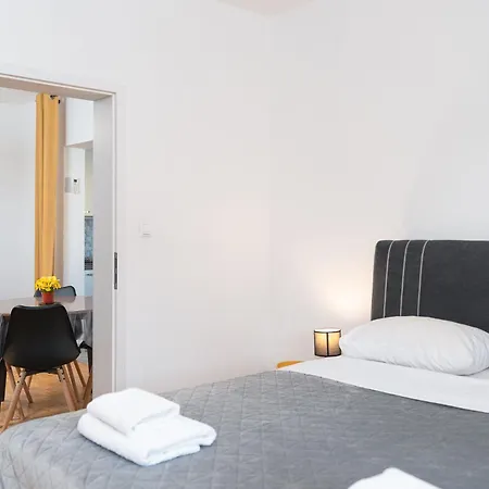 Apartment Lucija Starigrad Paklenica