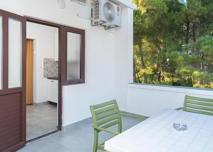 Lucija Apartment Starigrad Paklenica