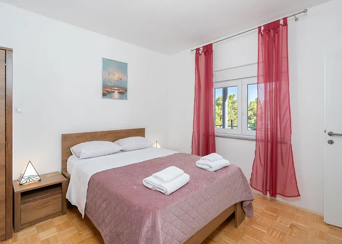 Lucija Starigrad Paklenica