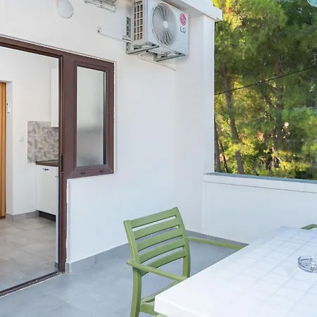 Lucija Apartman Starigrad-Paklenica